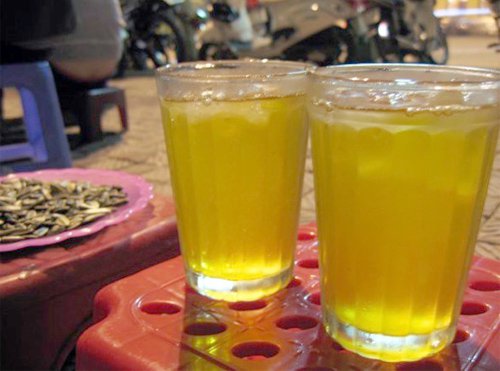 Bị sỏi thận vì lạm dụng trà đá